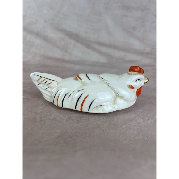 Vintage Ceramic Hen on Nest - Picture 1 of 7